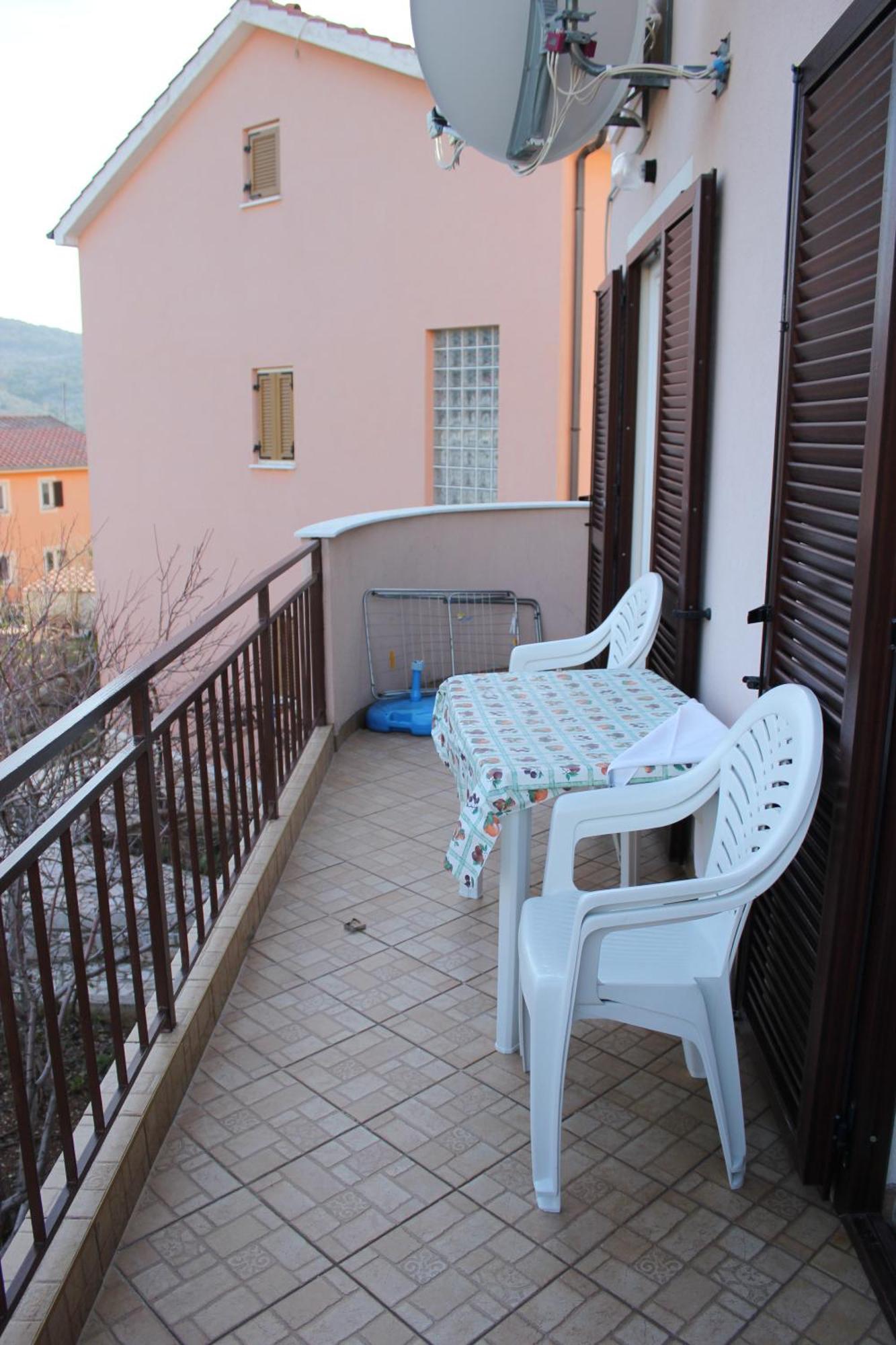 Apartments Vitkovic Крес Екстериор снимка