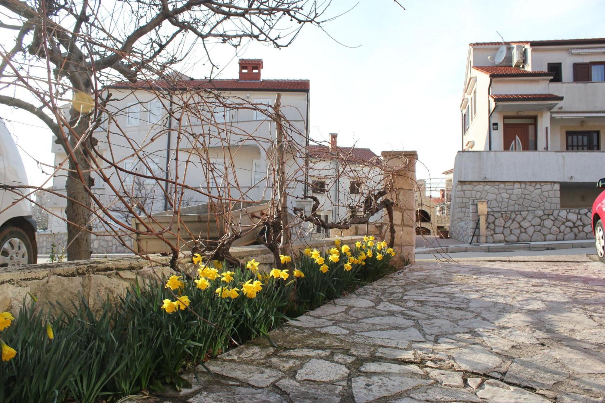 Apartments Vitkovic Крес Екстериор снимка