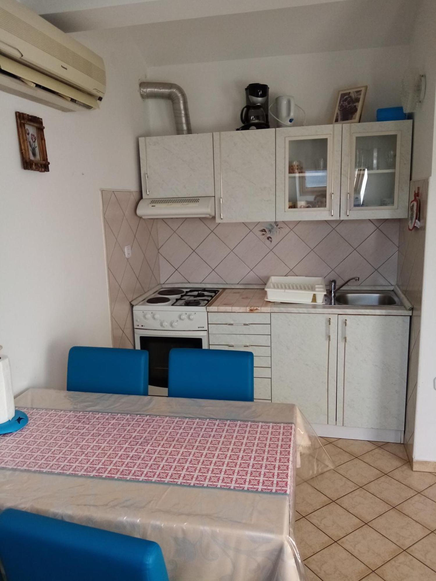 Apartments Vitkovic Крес Екстериор снимка