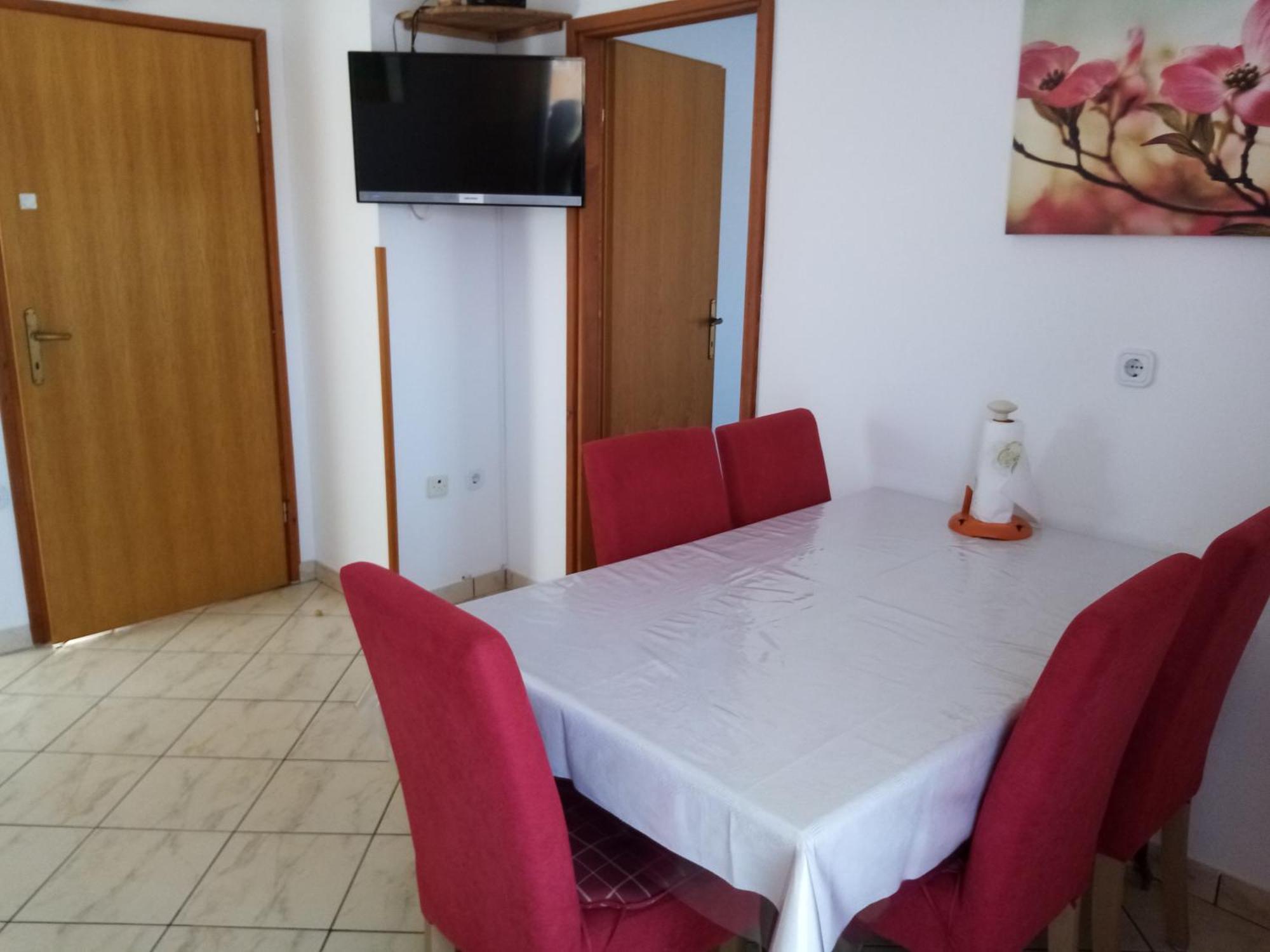 Apartments Vitkovic Крес Екстериор снимка
