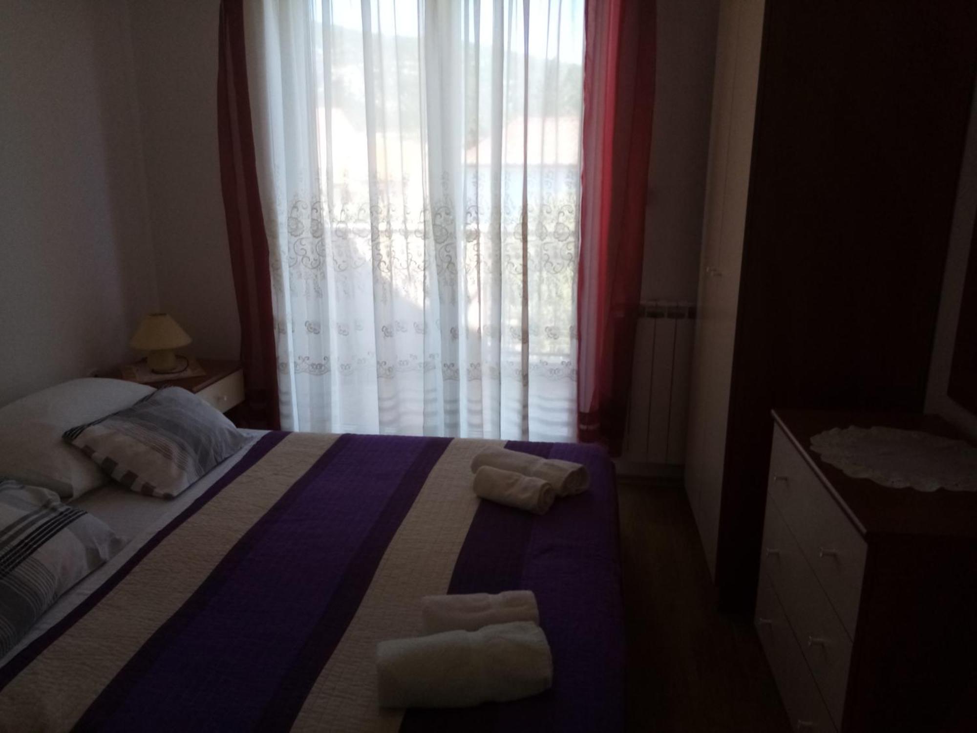 Apartments Vitkovic Крес Екстериор снимка