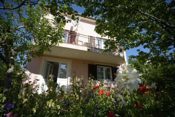 Apartments Vitkovic Крес Екстериор снимка